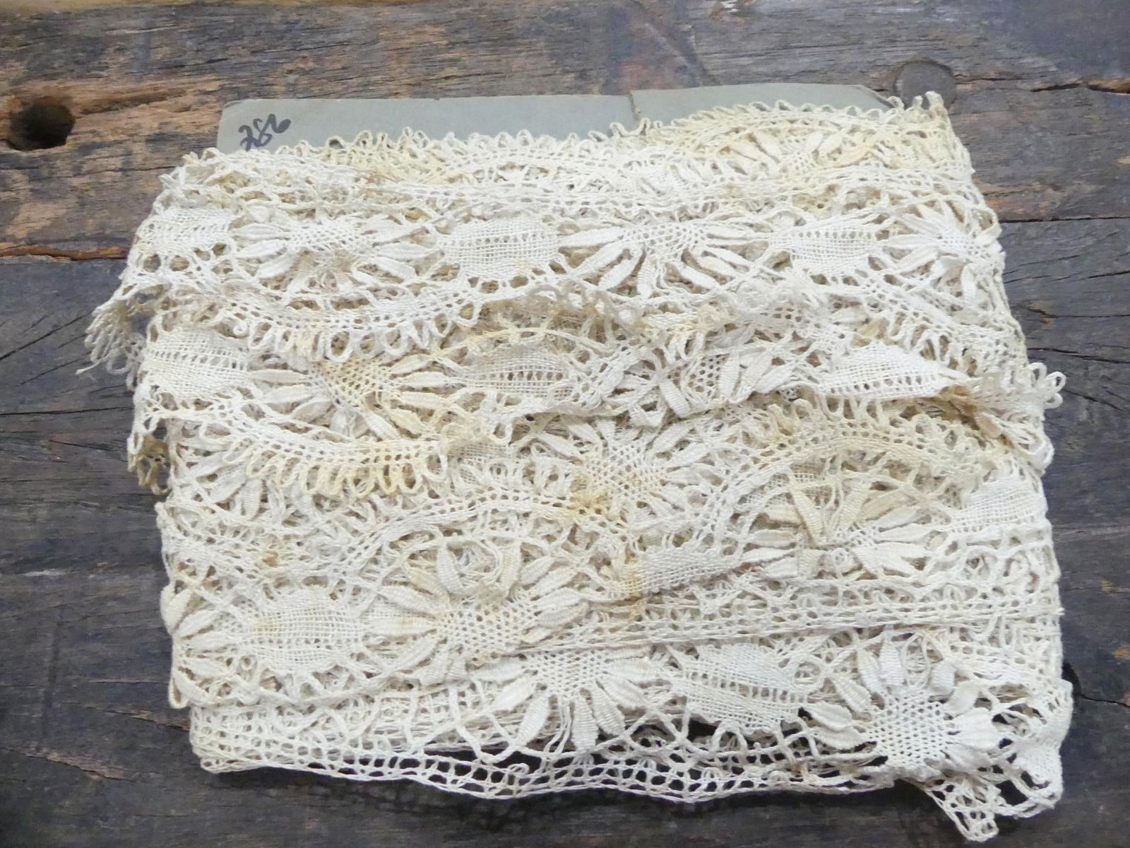 Antique Old Store Stock Lace Yardage: see photo's, some storage marks