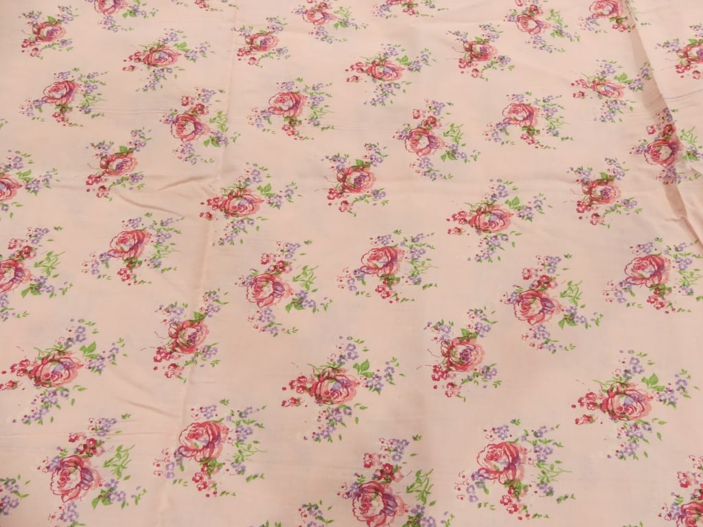 Vintage 1940/50's Pink Floral Cotton Fabric, 37 x 7 Plus Yards (1 of 7)