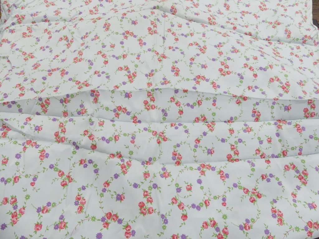 Vintage 1940/50's Blue Tiny Floral Rayon Fabric, 36 x 7 Plus Yards: see photo's