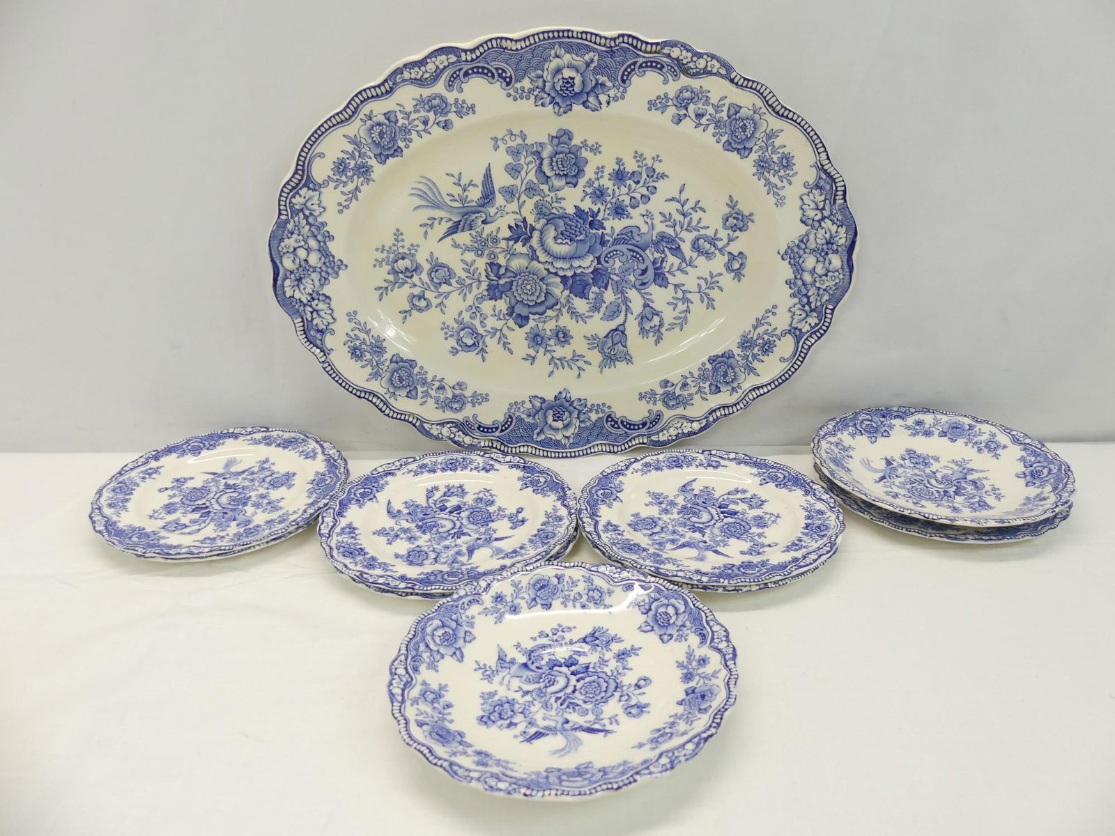 Vintage Bristol England Crown Ducal Platter, Plates & Saucers (1 of 11)