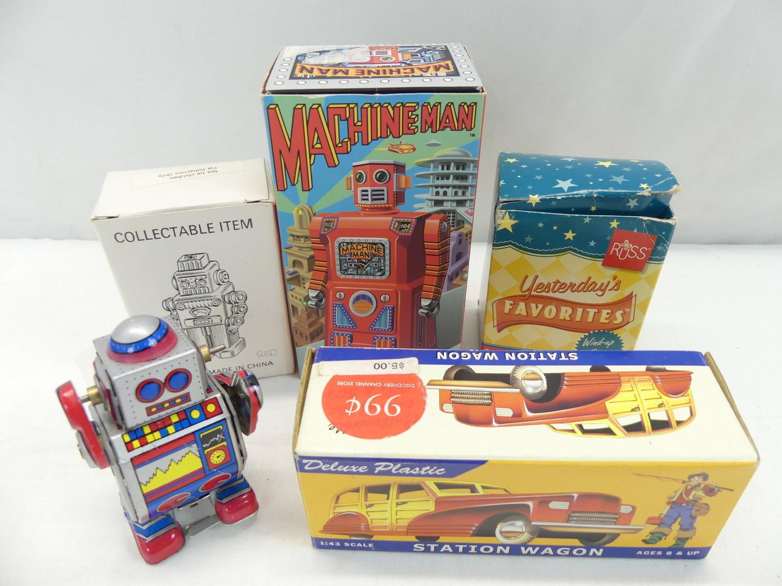 Lot of 5 Vintage Reproduction Tin Toys: 4 with original boxes, see photo's