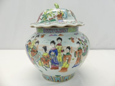 19c Signed Chinese Hand Painted Porcelain Covered Urn