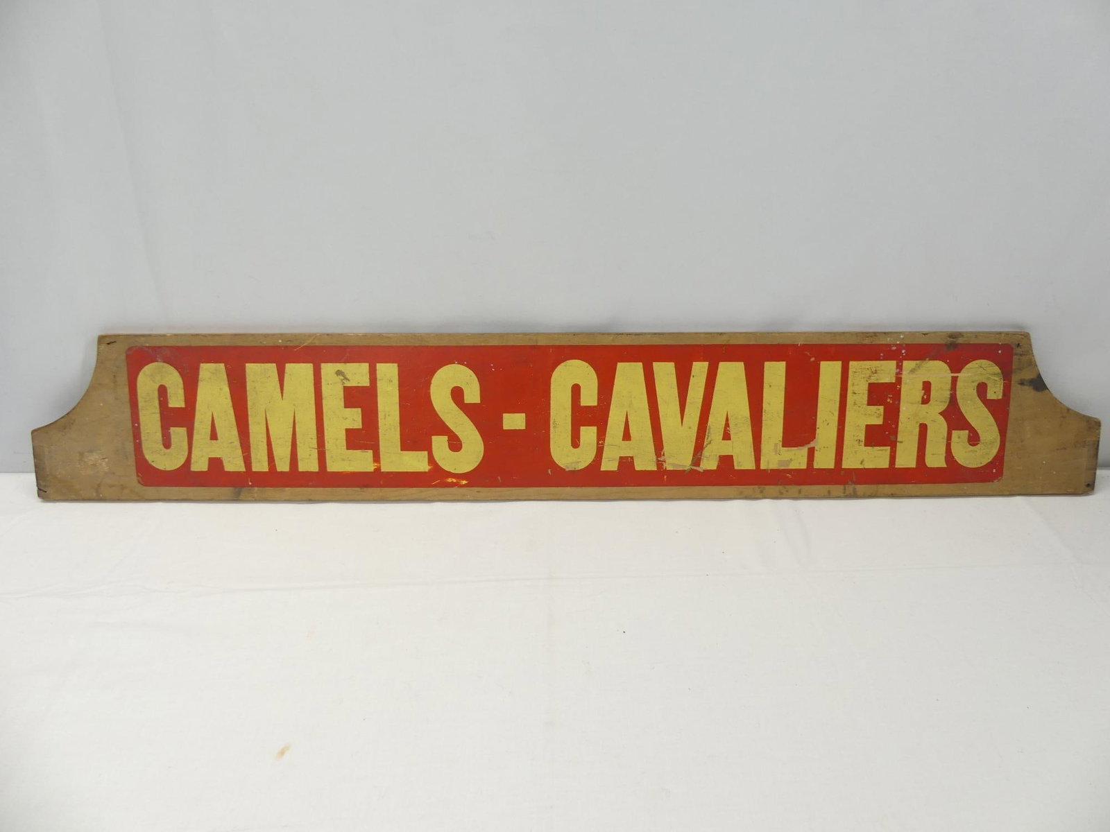 Vintage Camels-Cavaliers Wood Advertising sign: approx. 33 x 5, see photo's