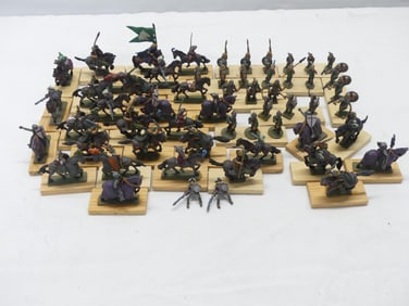 Large lot of Vintage Dungeon & Dragons Lead Soldiers