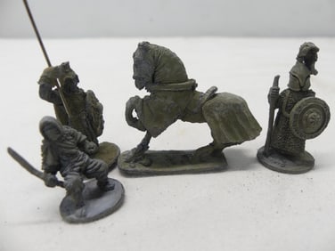 Large lot of Vintage Dungeons & Dragons Lead Soldiers