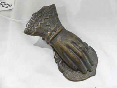 Antique Brass Engraved Lady Hand Paper Clip for Wall or Desk