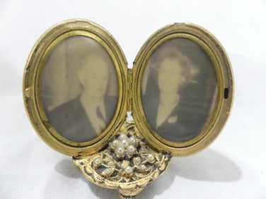 Antique Vanity Photo Holder Locket Style with 2 Photo's