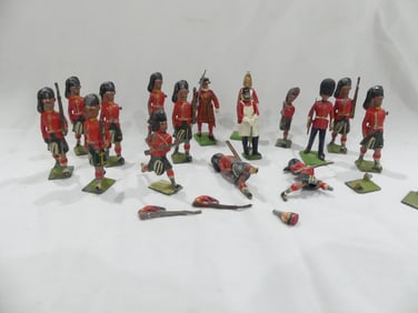 Lot of 17 Britain's LTD Made in England Painted Led Soldiers