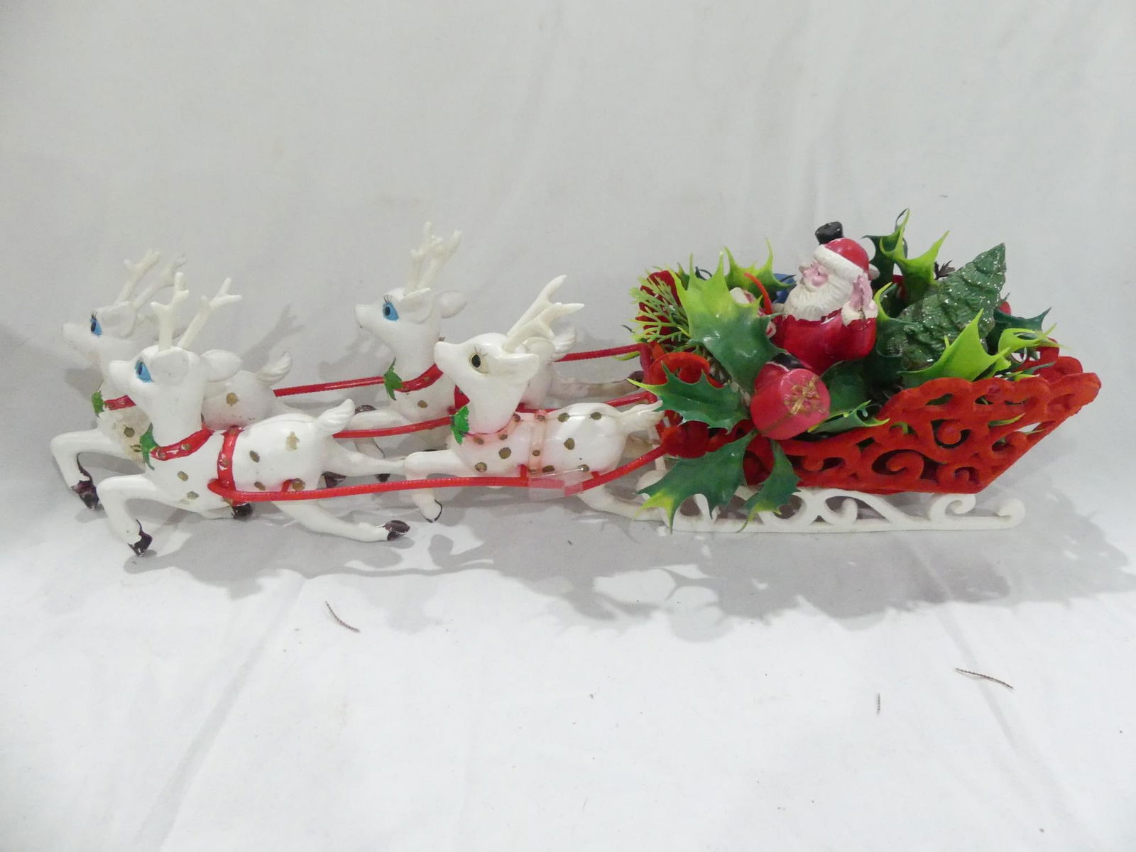 Vintage 1950's Plastic Santa, Sleigh & 4 Reindeer (1 of 6)