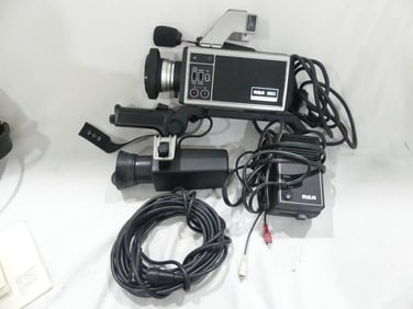 Vintage 1979 RCA Color Video Camera CC004 in Case