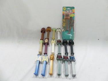Lot of 17 Vintage Star Wars Pez Despensers