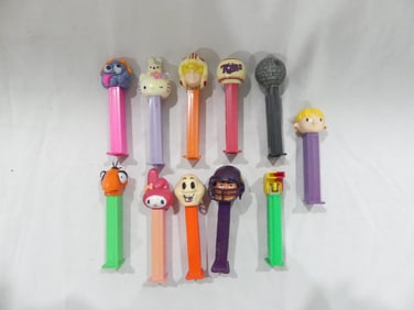 Lot of 11 Vintage Pez Despensers