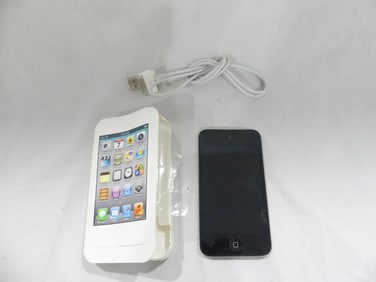 Apple iPod Touch 8GB in original Box