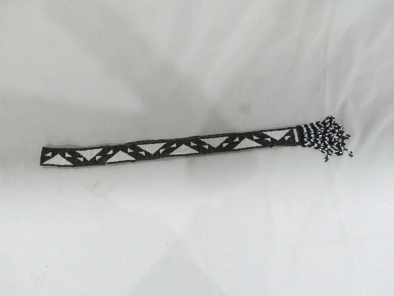 Vintage Native American Hand Beaded: approx. 18 inches long, see photo's