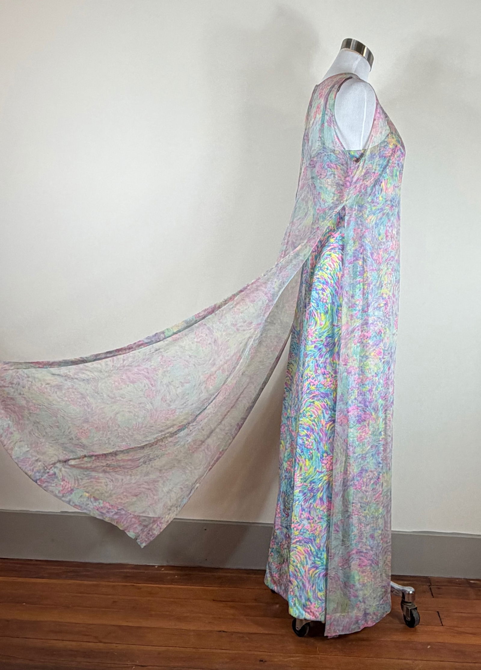 Vintage 1970s Chez Ninon Printed Silk & Chiffon Set: 2-pc set w/ slip dress & chiffon overdress, couture detailing, approx. B 32", W 27" very good condition, see photos