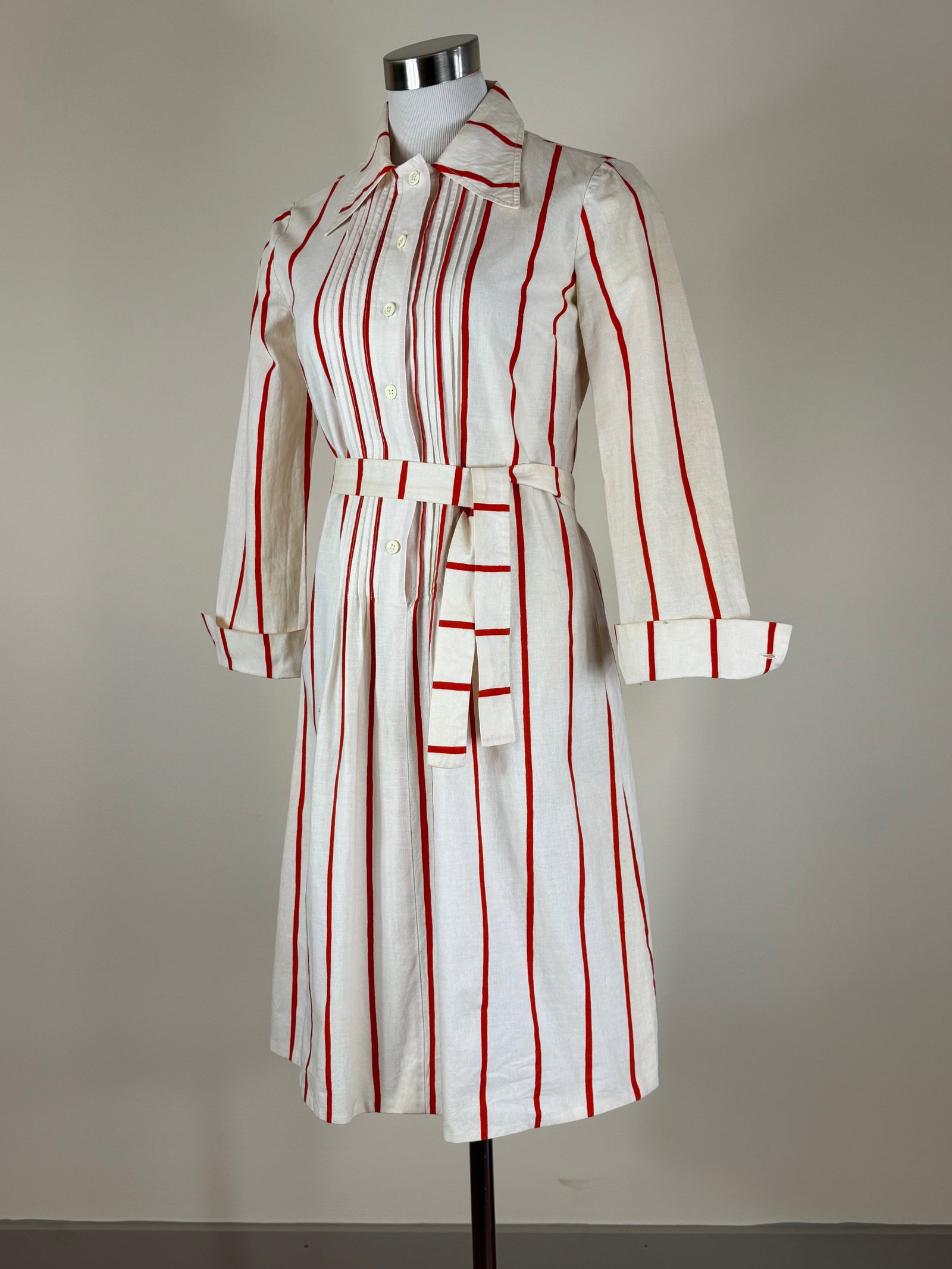 Vintage 1973 Marimekko Shirt Dress: approx. B 34", W 32" some stain, see photos