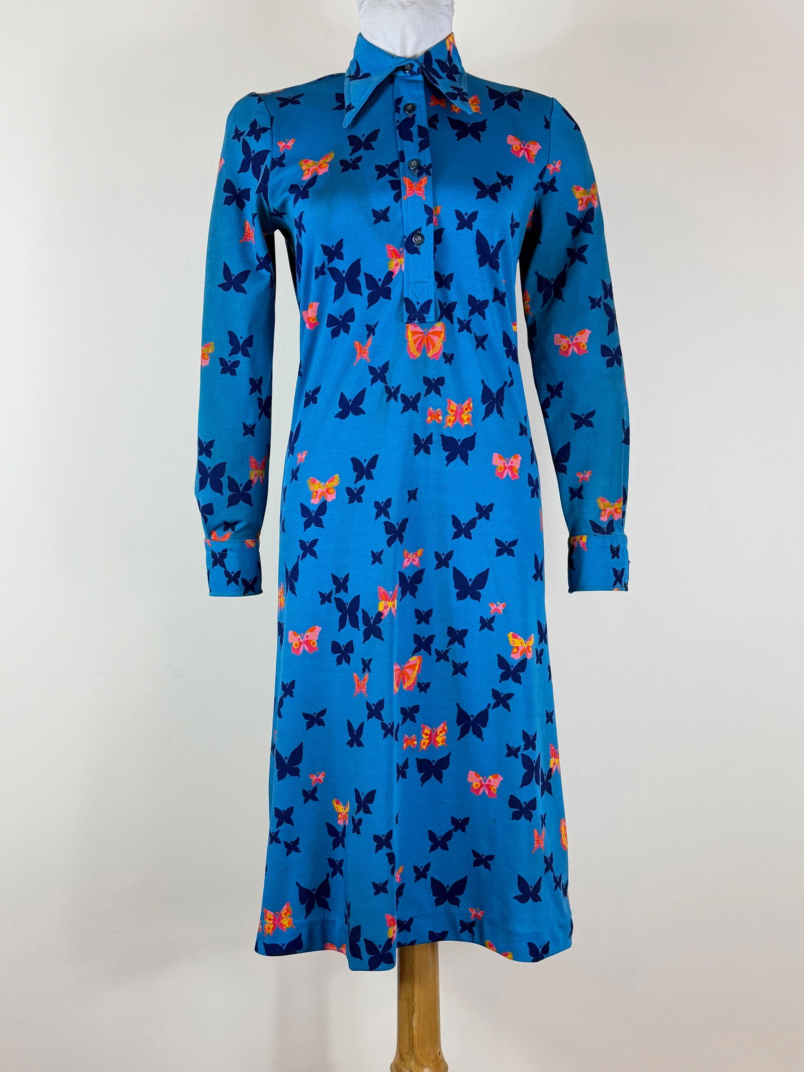 Vintage 1970s Butterfly Print Shirtwaist: approx. B 36", W 30" few stains/discoloration throughout, see photos