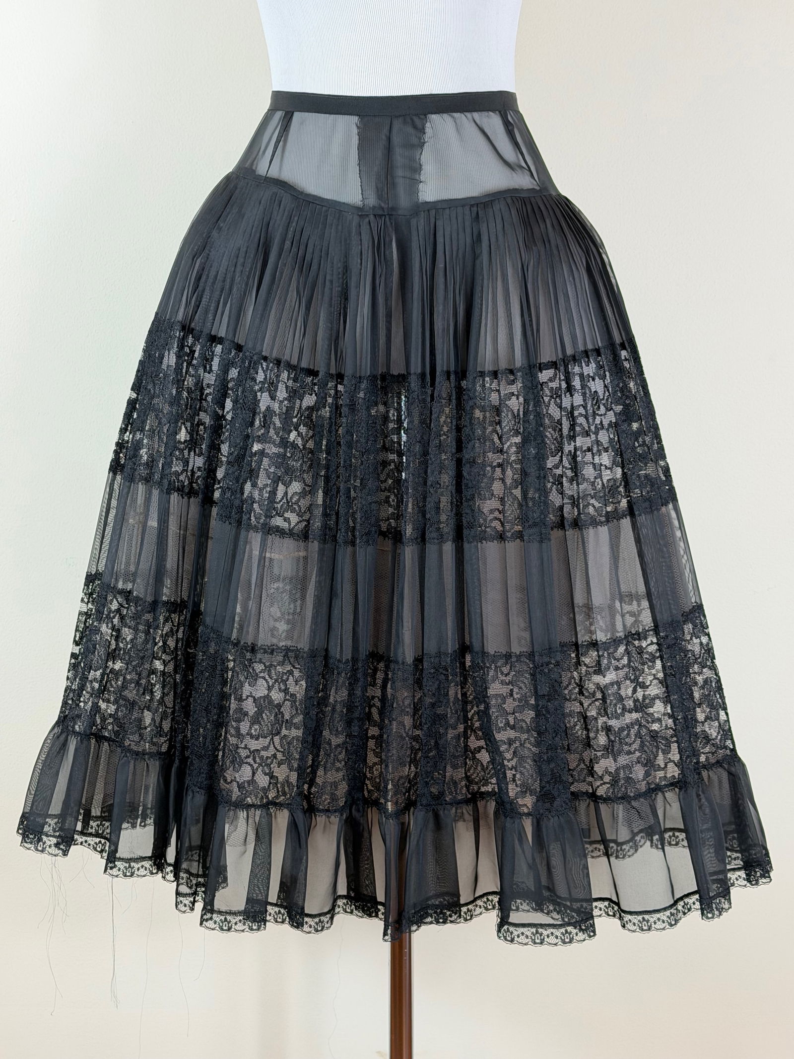 Mainbocher 1950s Crinoline (1 of 7)