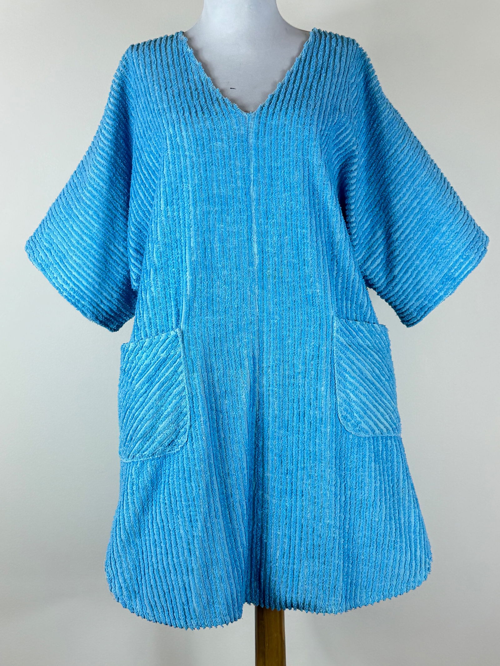 Vintage 1980s Terrycloth Beach Shirt: approx. W 50" few pulls/fraying, see photos