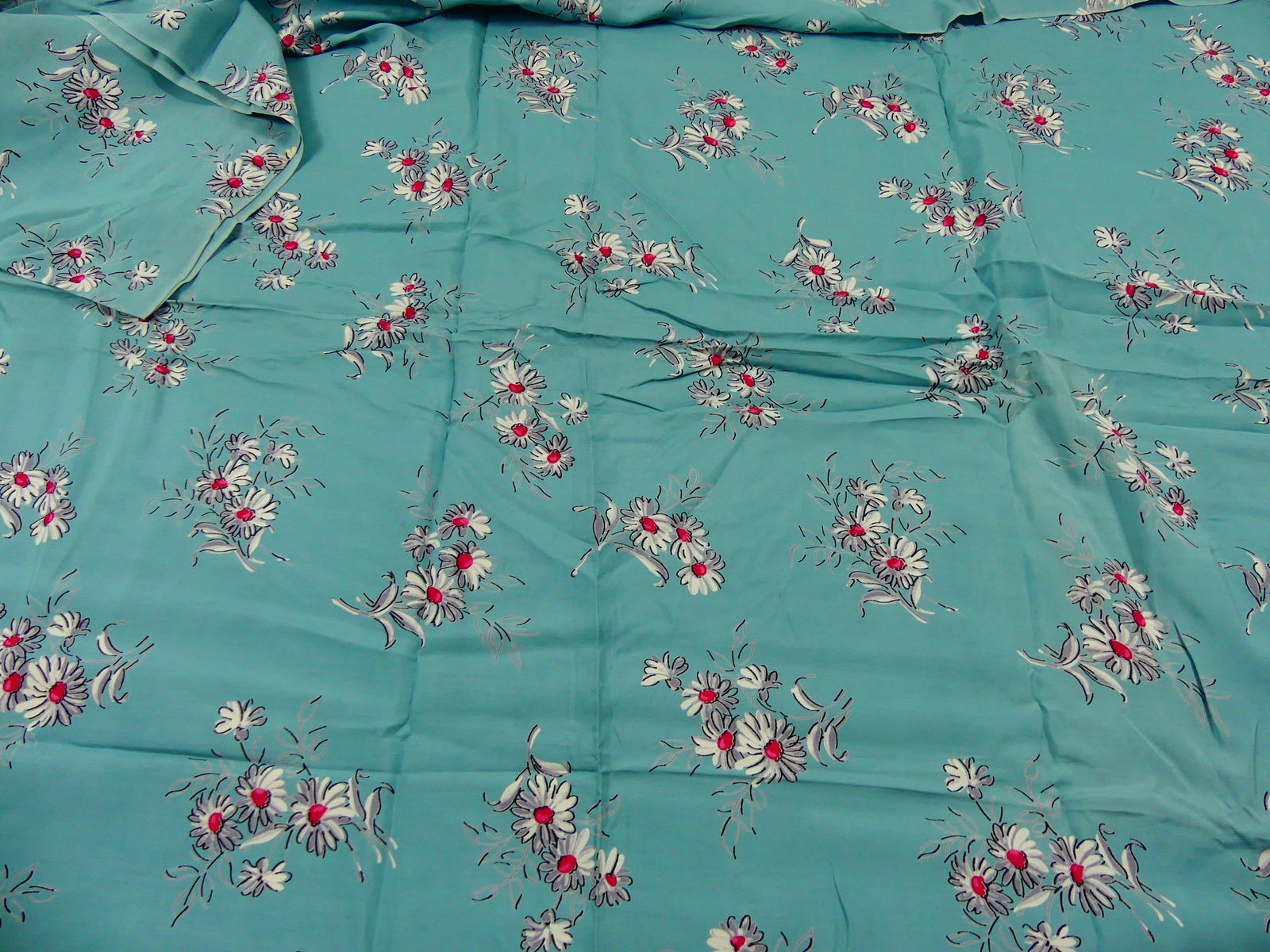 Vintage 1940-50's Blue Rayon Blend Daisy Print Fabric (1 of 3)