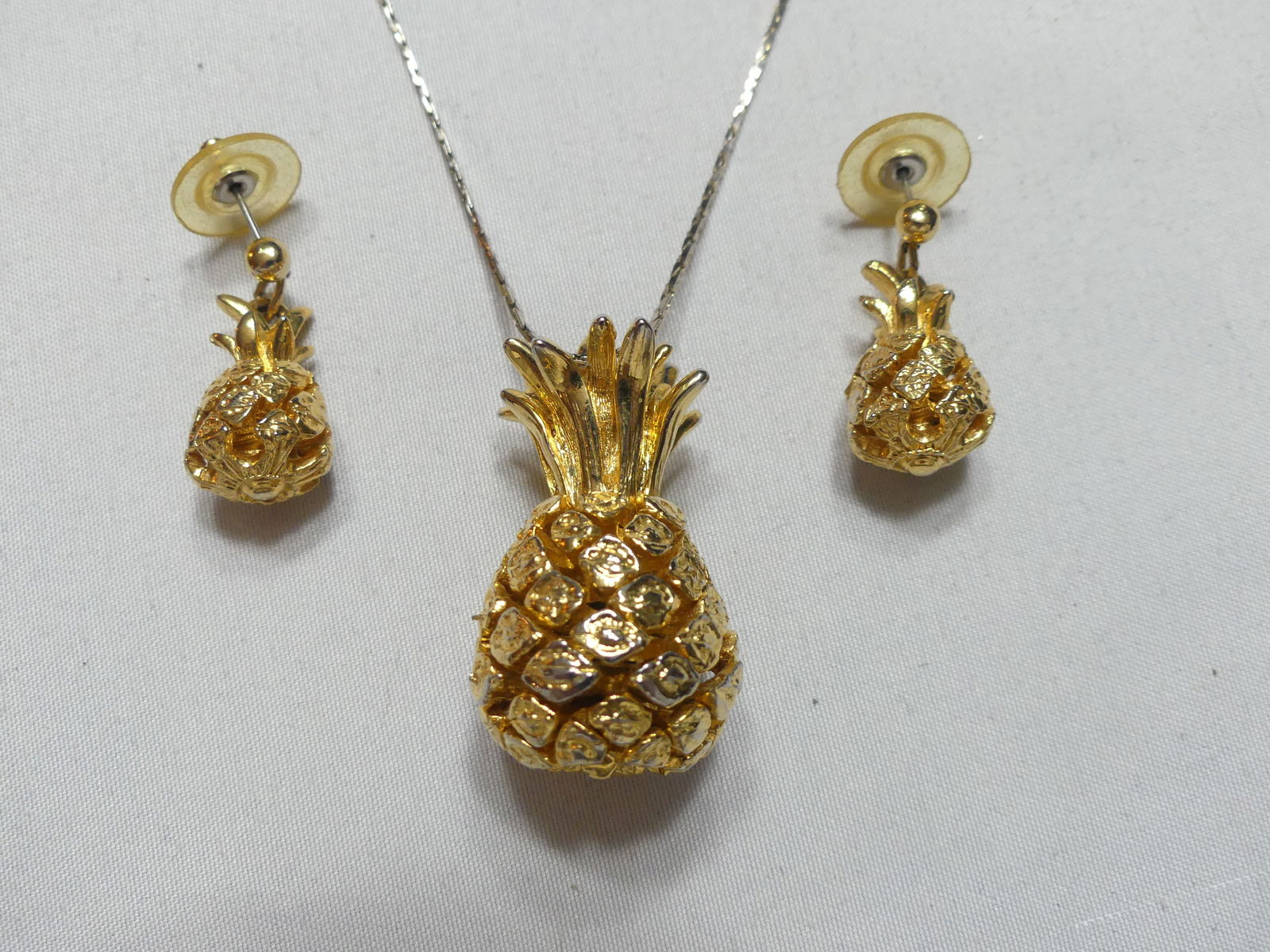 Vintage Pineapple Demi Parure Pendant & Post Earring: approx. 1.5" earrings 0.75" x 0.5", see photos