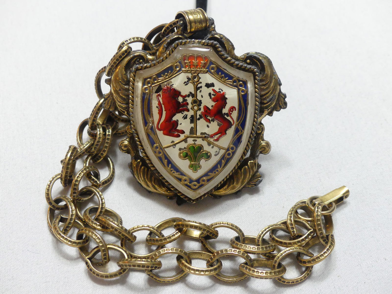 Vintage Heraldic Necklace (1 of 4)