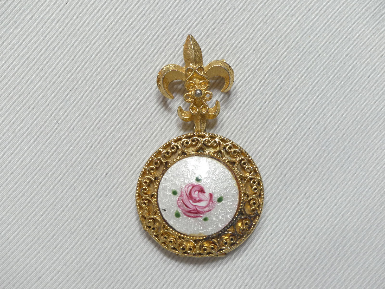 Vintage Gold Tone Fleur de Lis & Enameled Locket Brooch: approx. 1.5" x 2.75", see photos