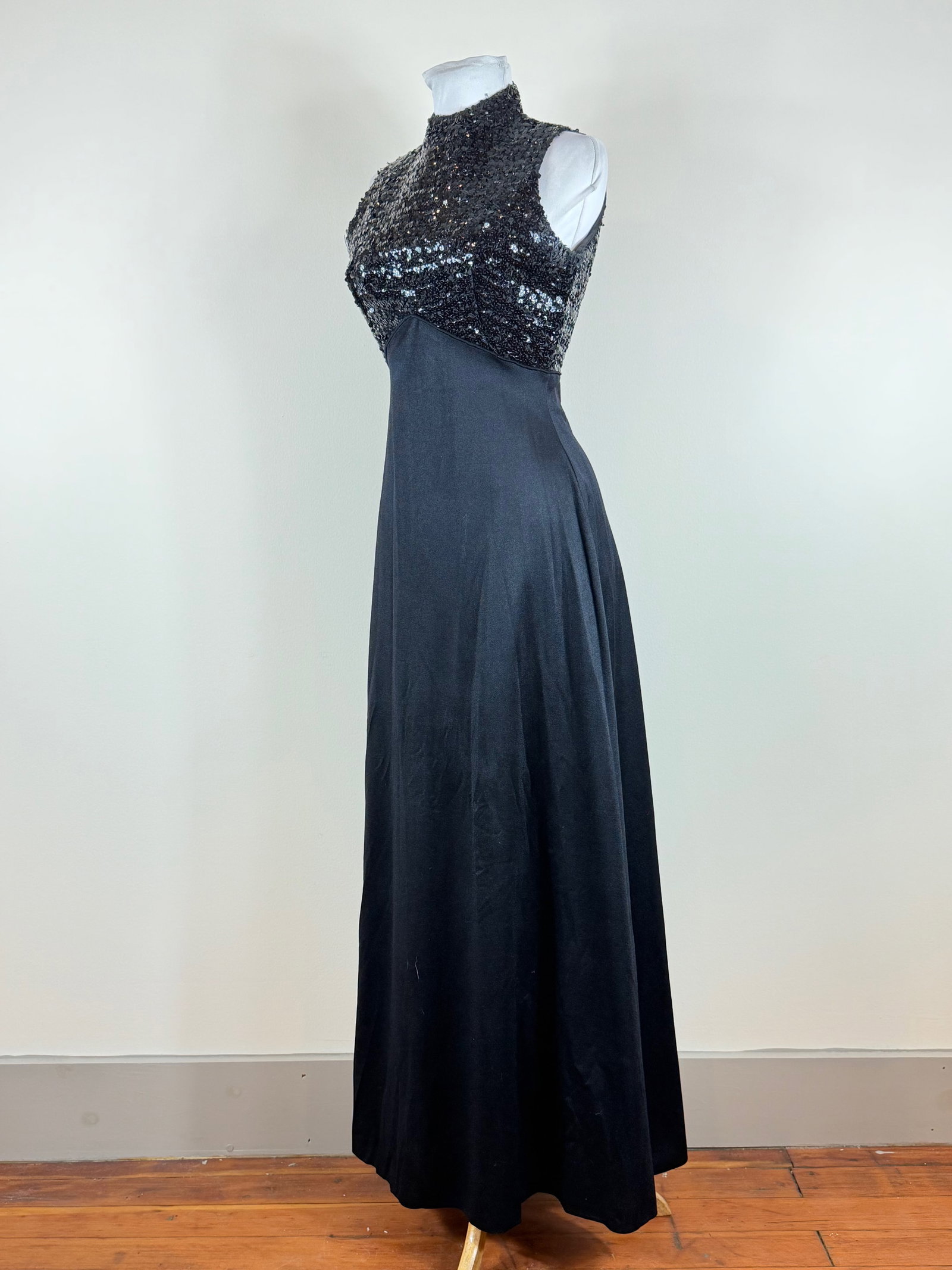 Vintage 1970s Sequined Evening Gown (1 of 7)