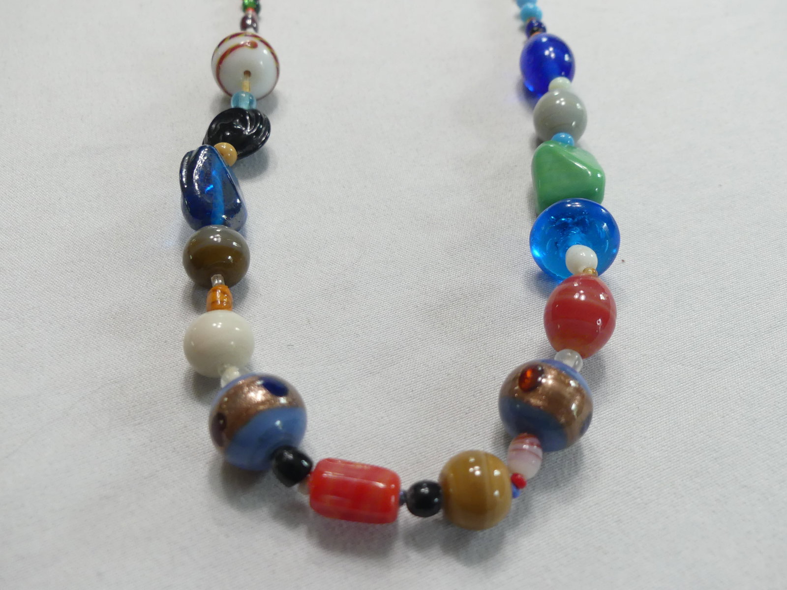Vintage Art Glass Beaded Necklace (1 of 6)