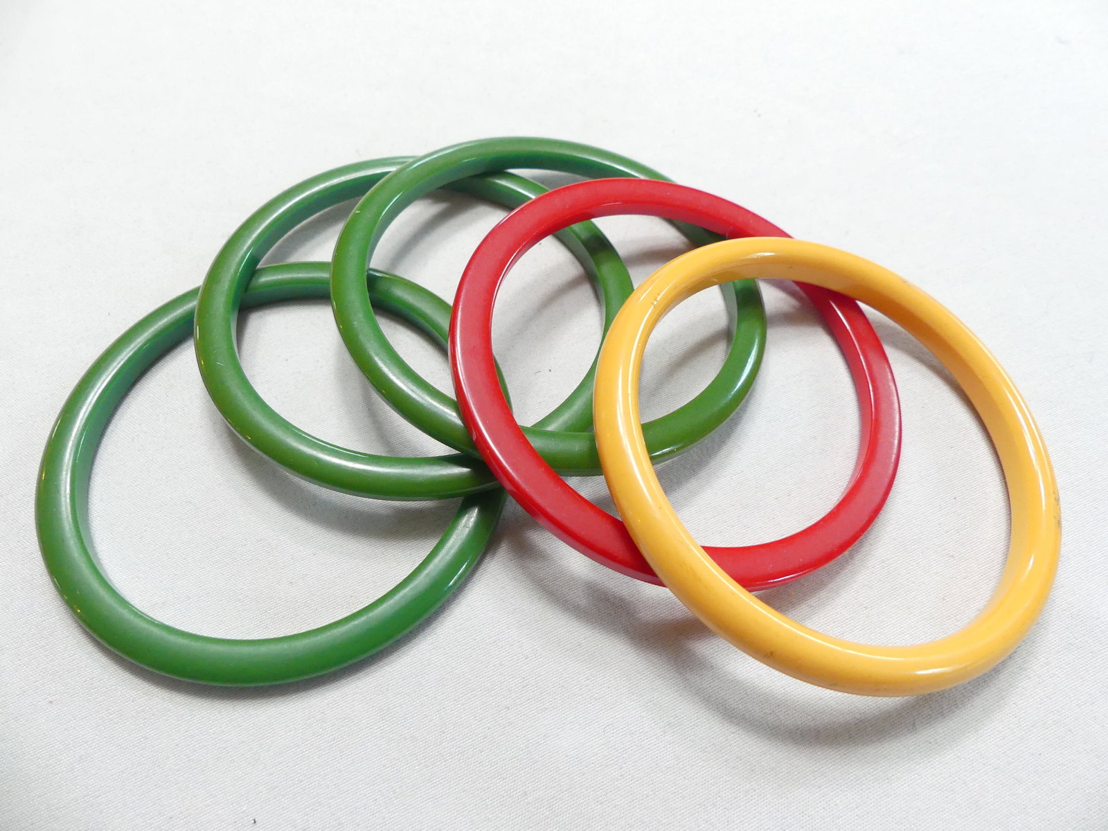 Lot of 5 Colorful Bakelite? Bangle Bracelets (1 of 6)