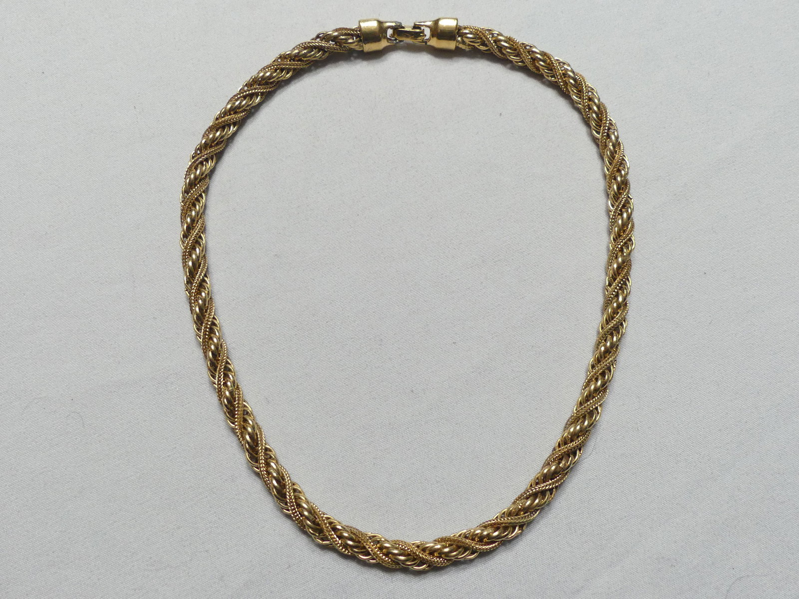 Vintage Gold Tone Chain (1 of 3)