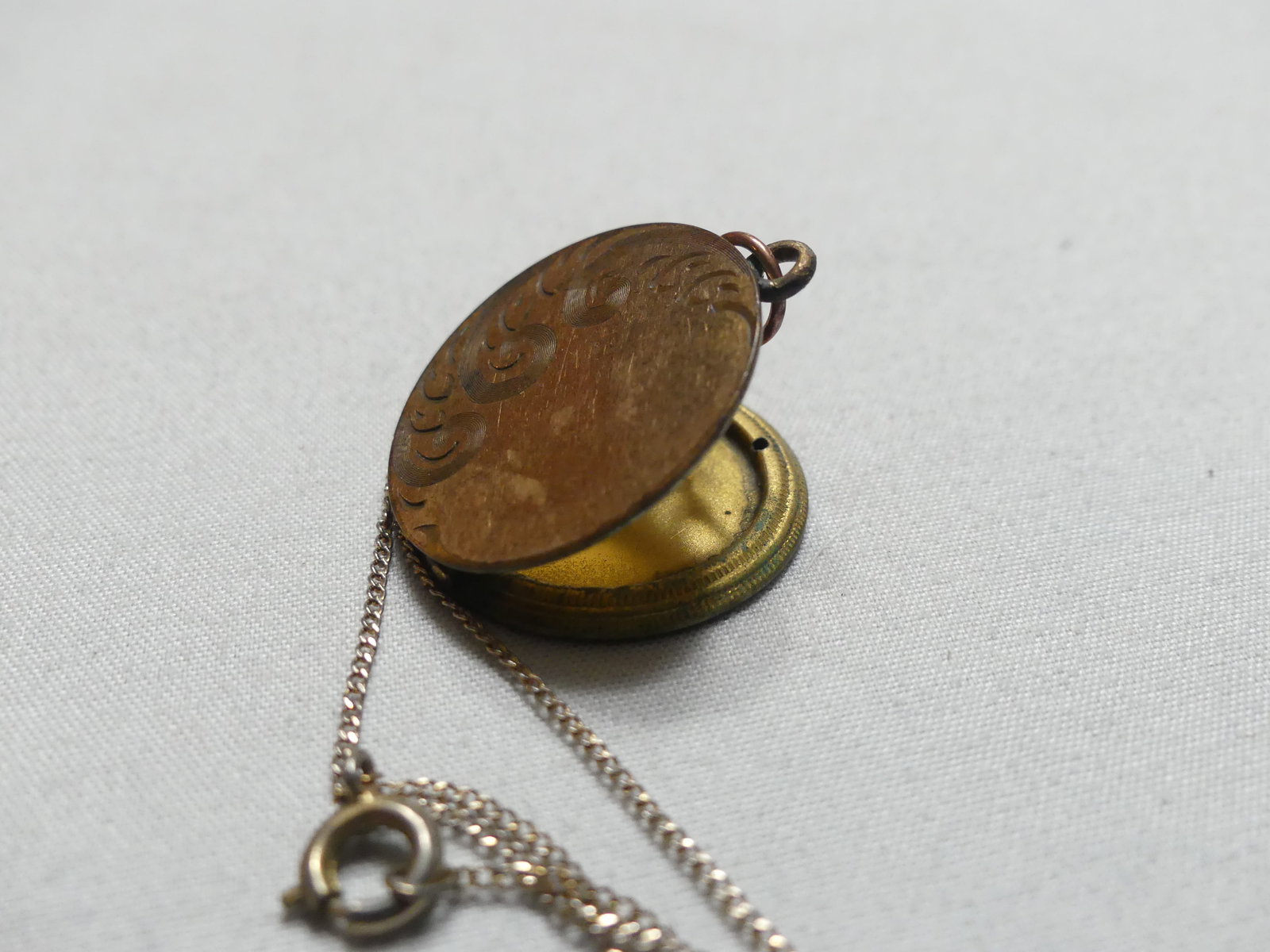 Victorian Locket & Ring - 4