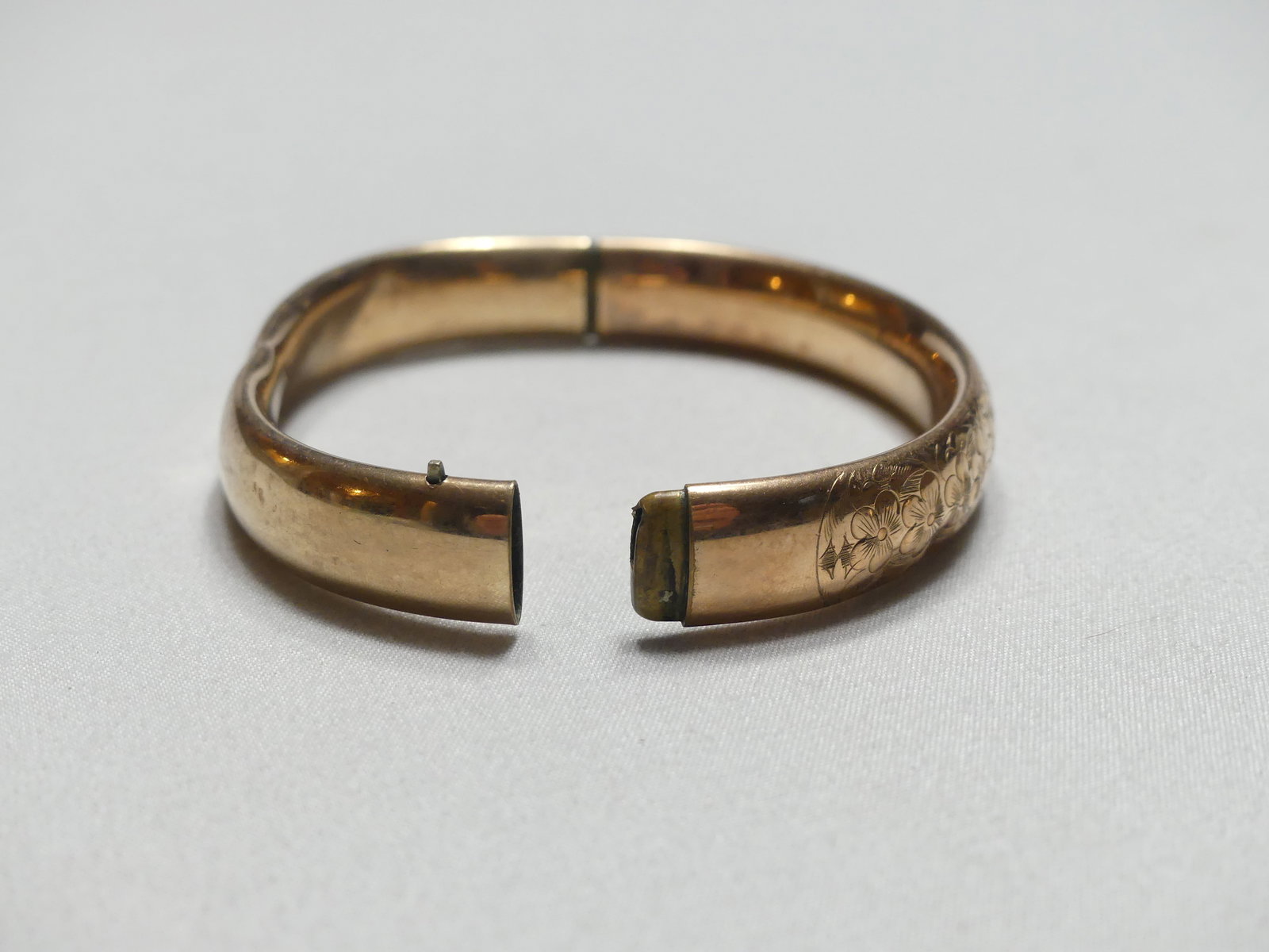 Two Antique Gold Filled Bangles - 5