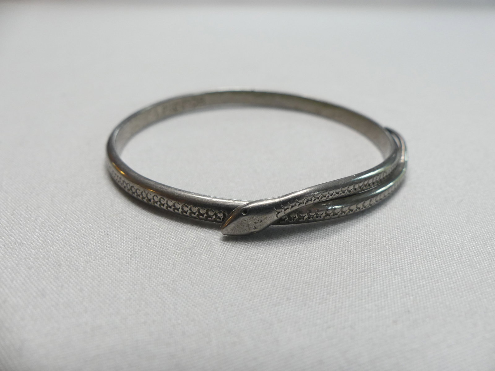 Vintage Proctor Snake Bangle Bracelet: approx. 2.5" diameter