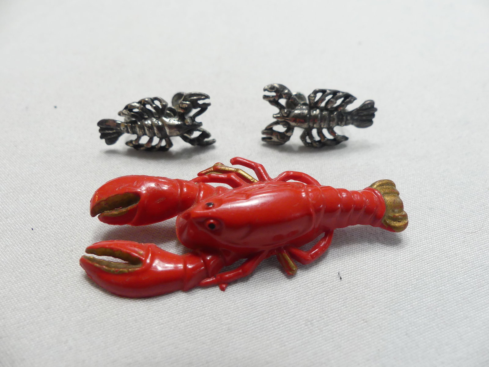 Vintage Lobster Brooch & Earrings (1 of 9)