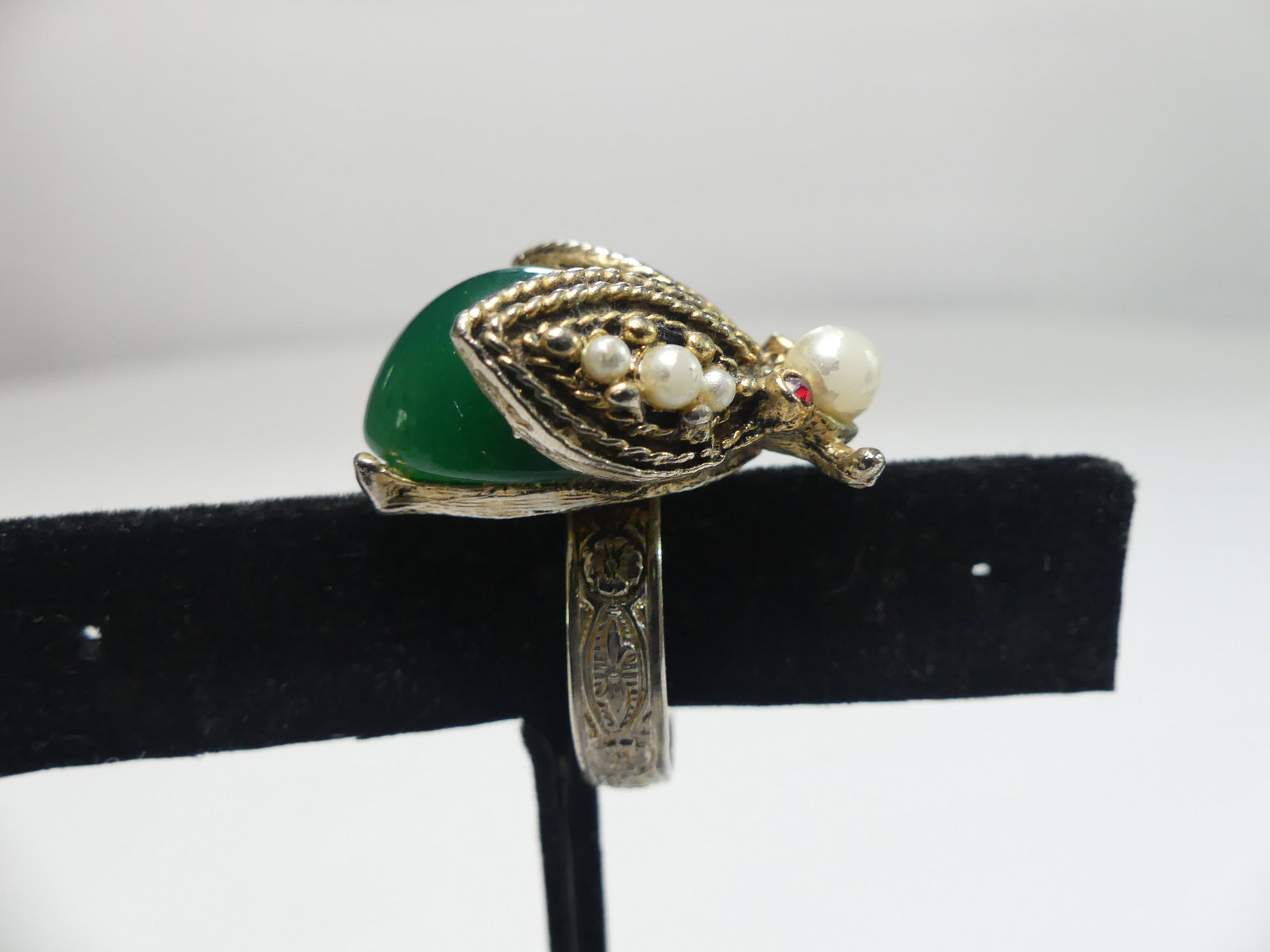 Vintage 3D Bee Ring - 3