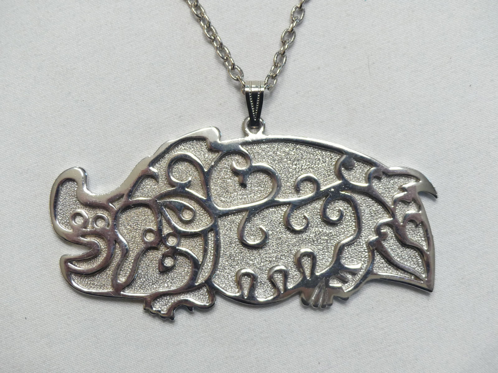 Vintage Signed Lupe Pig Pendant Silver Tone Necklace: approx. 3.5" pendant, 22" chain