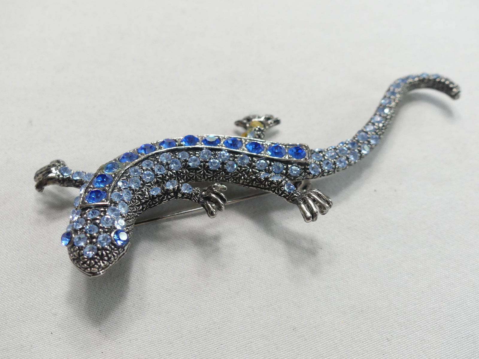 Vintage Blue Faceted Crystal Lizard Brooch (1 of 4)