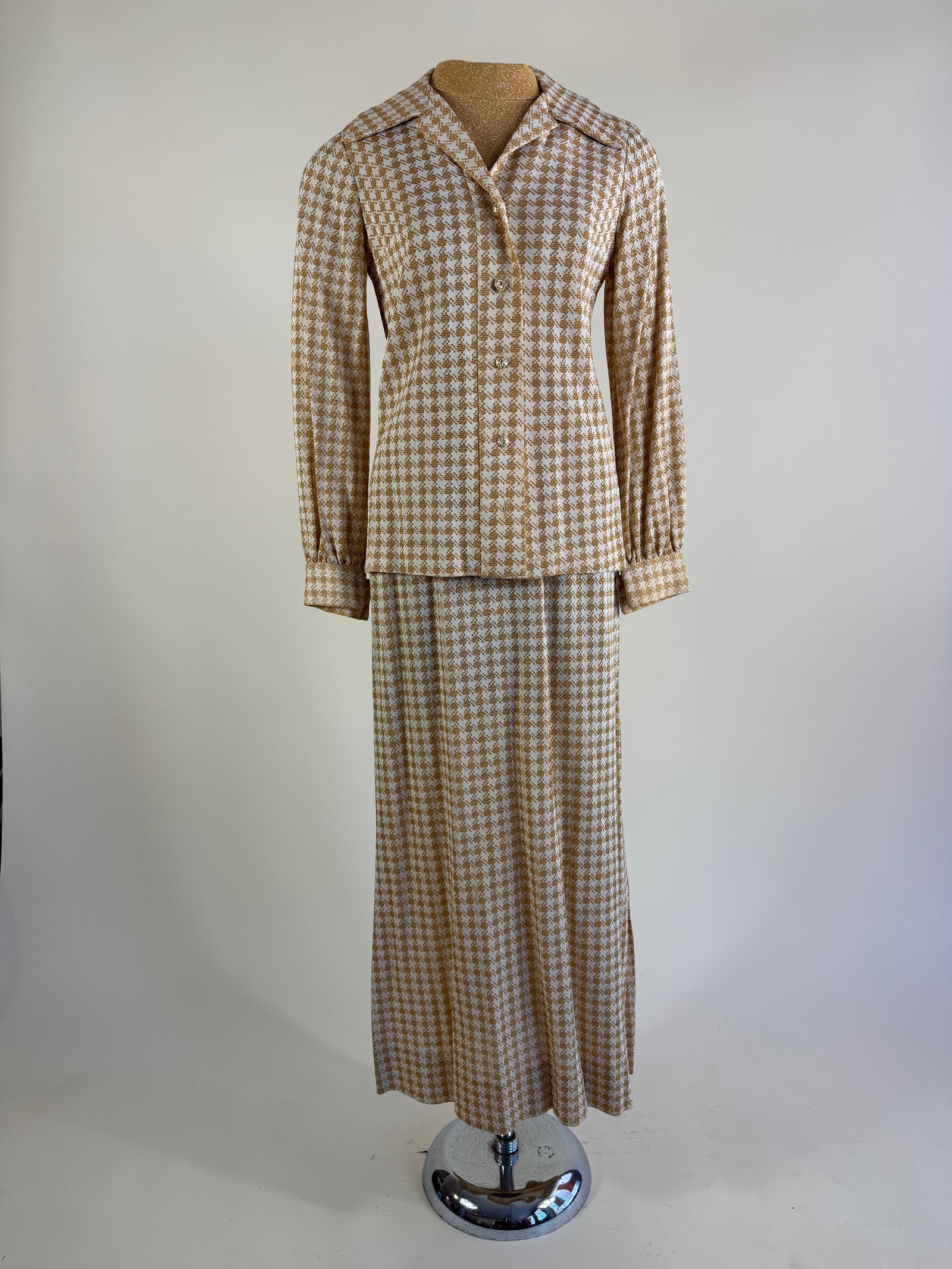 Vintage 1970s Lame' 2-Piece Evening Ensemble: B 34", W 26" good vintage condition, see photos