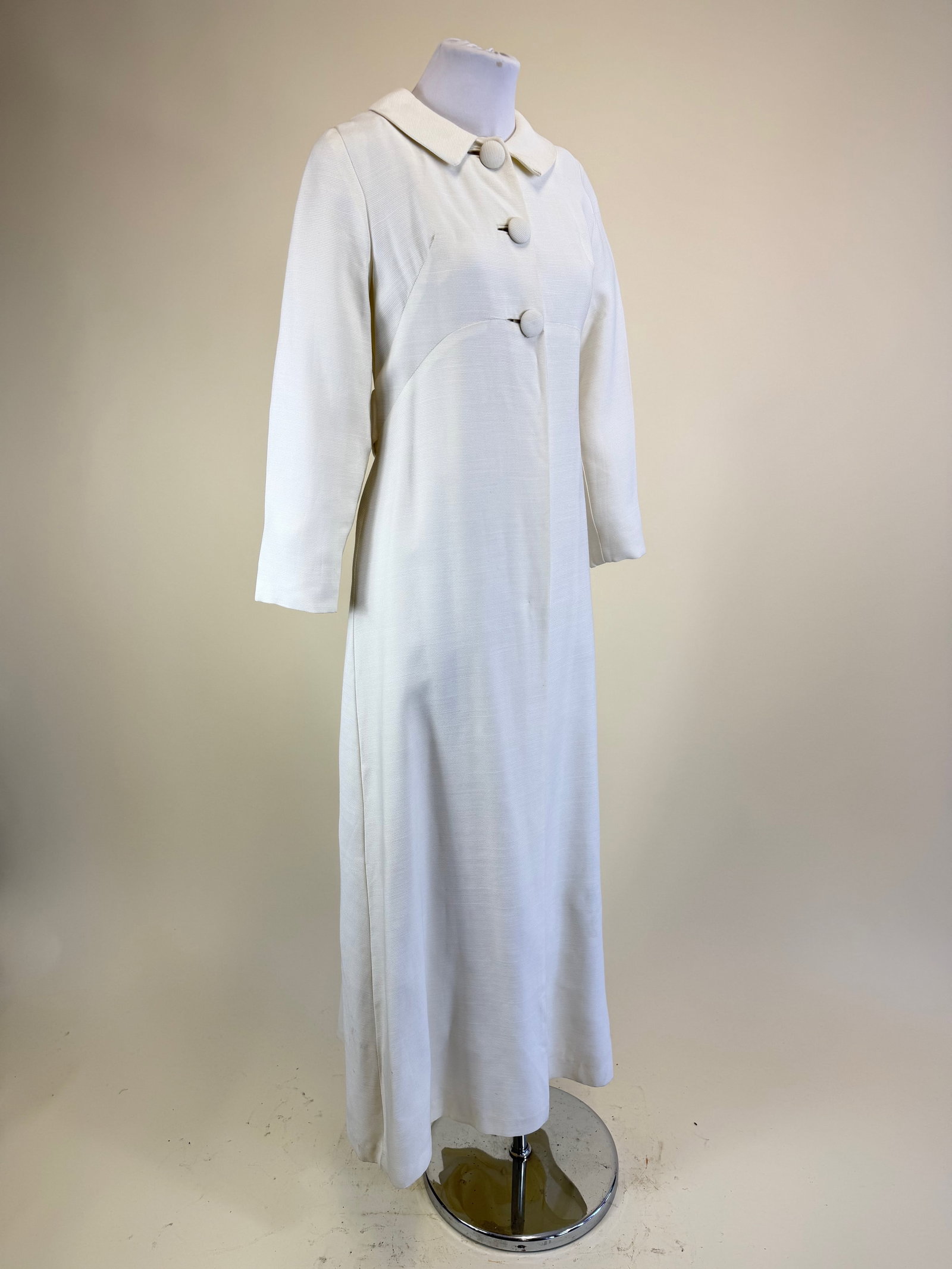 Vintage 1960s Evening Coat: B 33", W 29", great condition, see photos