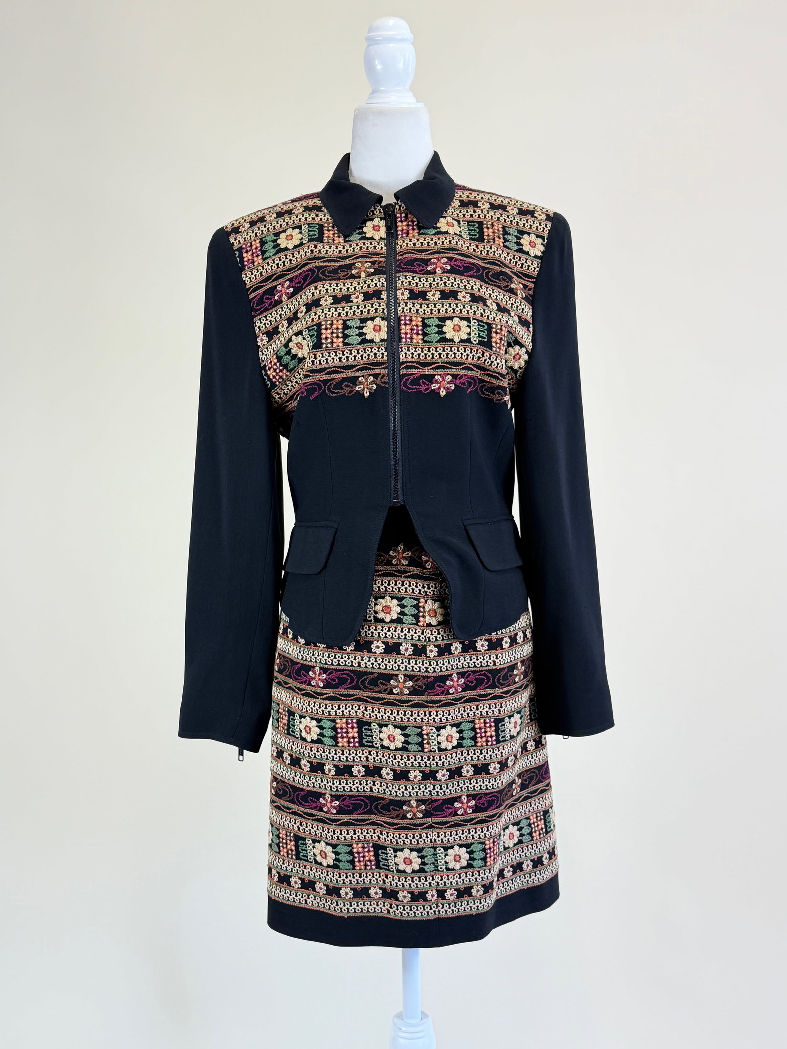 Chainstitch Embroidered Skirt Suit: B 32", W 27", good condition, see photos