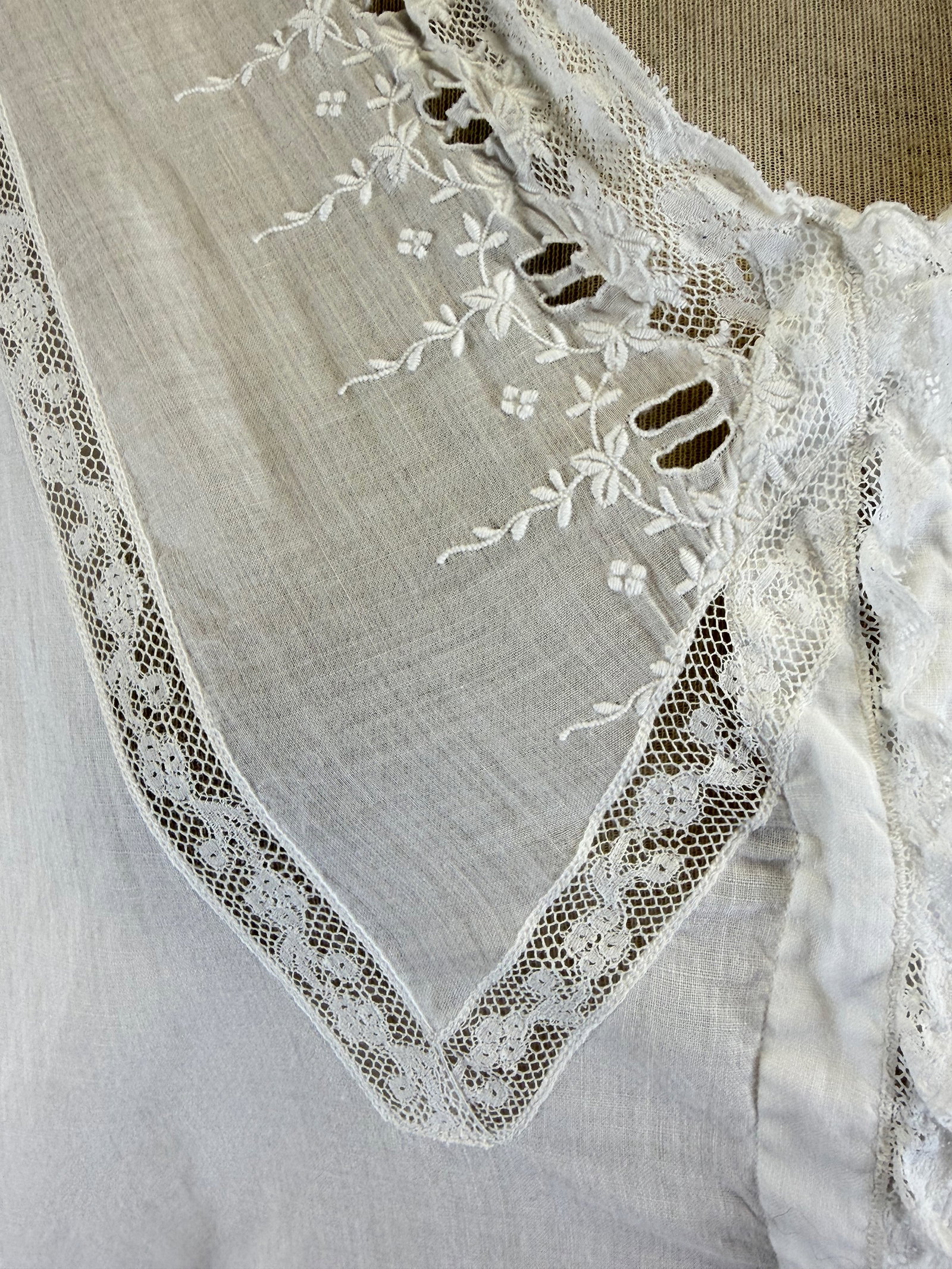 Antique c. 1900 Cotton Mull Wrapper - 6