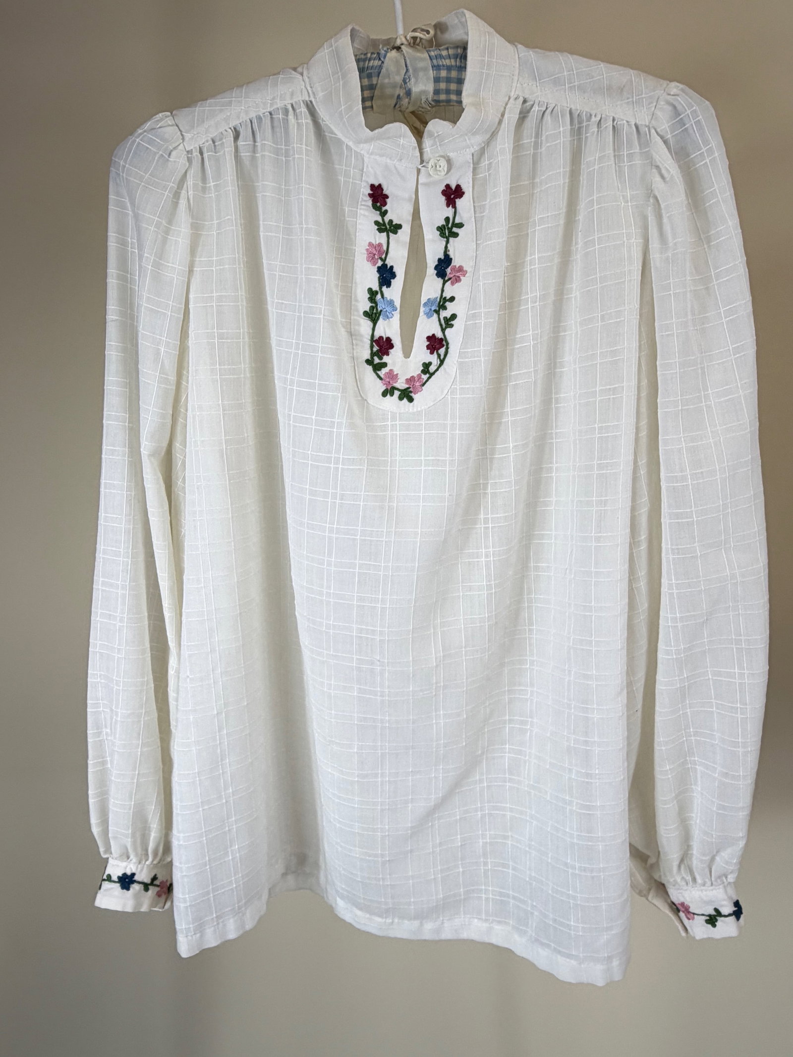 Two White Vintage Blouses - 3