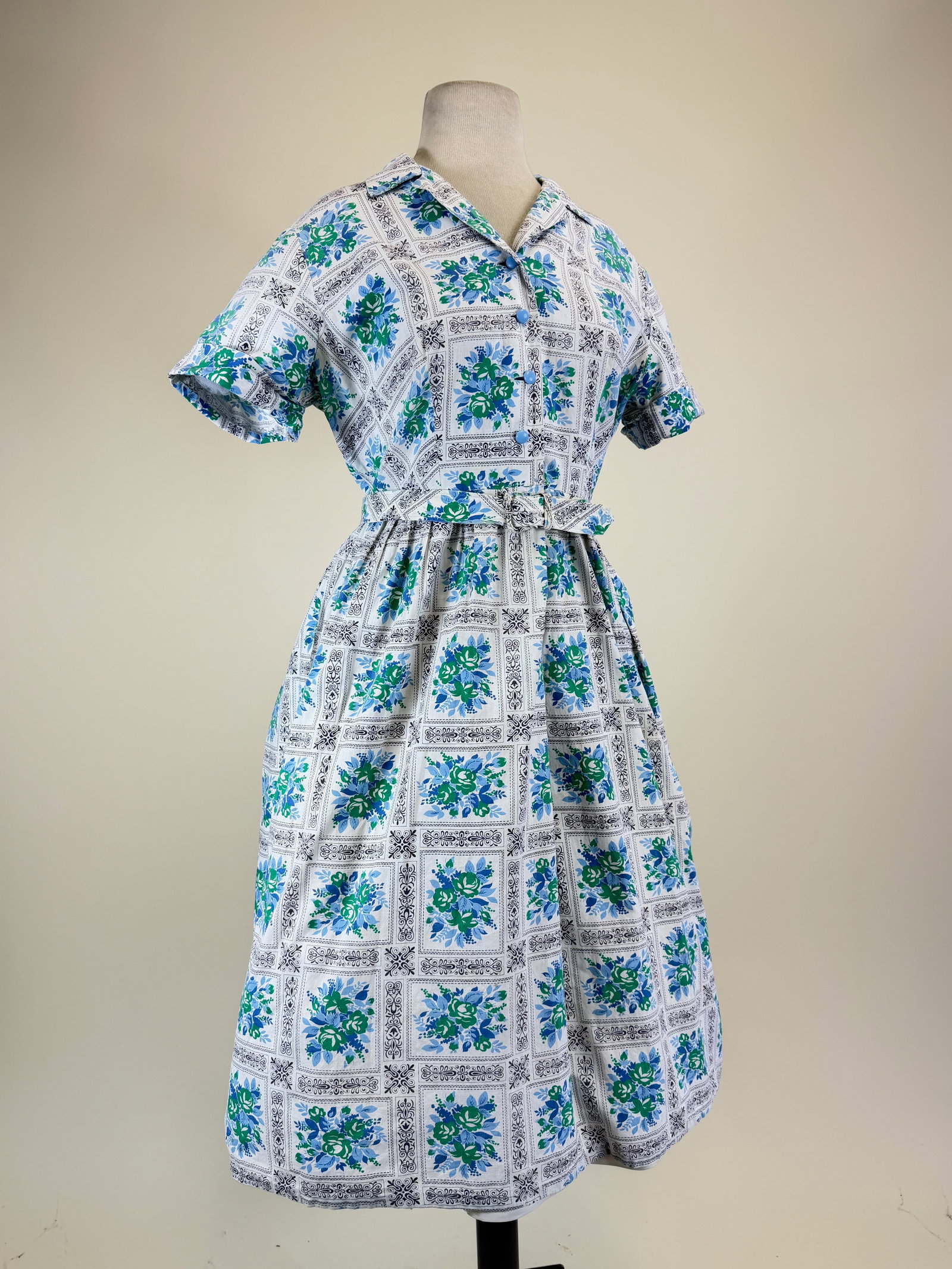Vintage 1950s Printed Cotton Day Dress: w/ original belt, B 42", W 33", wear to belt & light fading, see photos