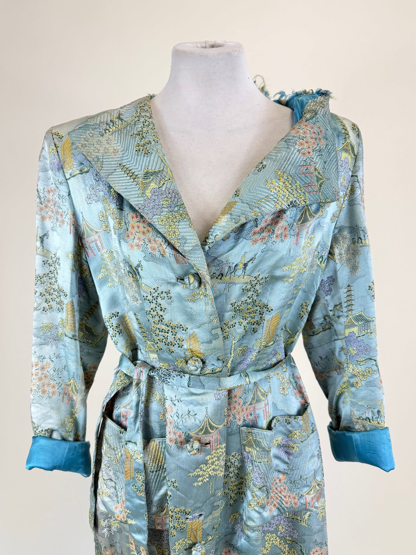 Vintage 1940s Patterned Silk Export Robe - 5