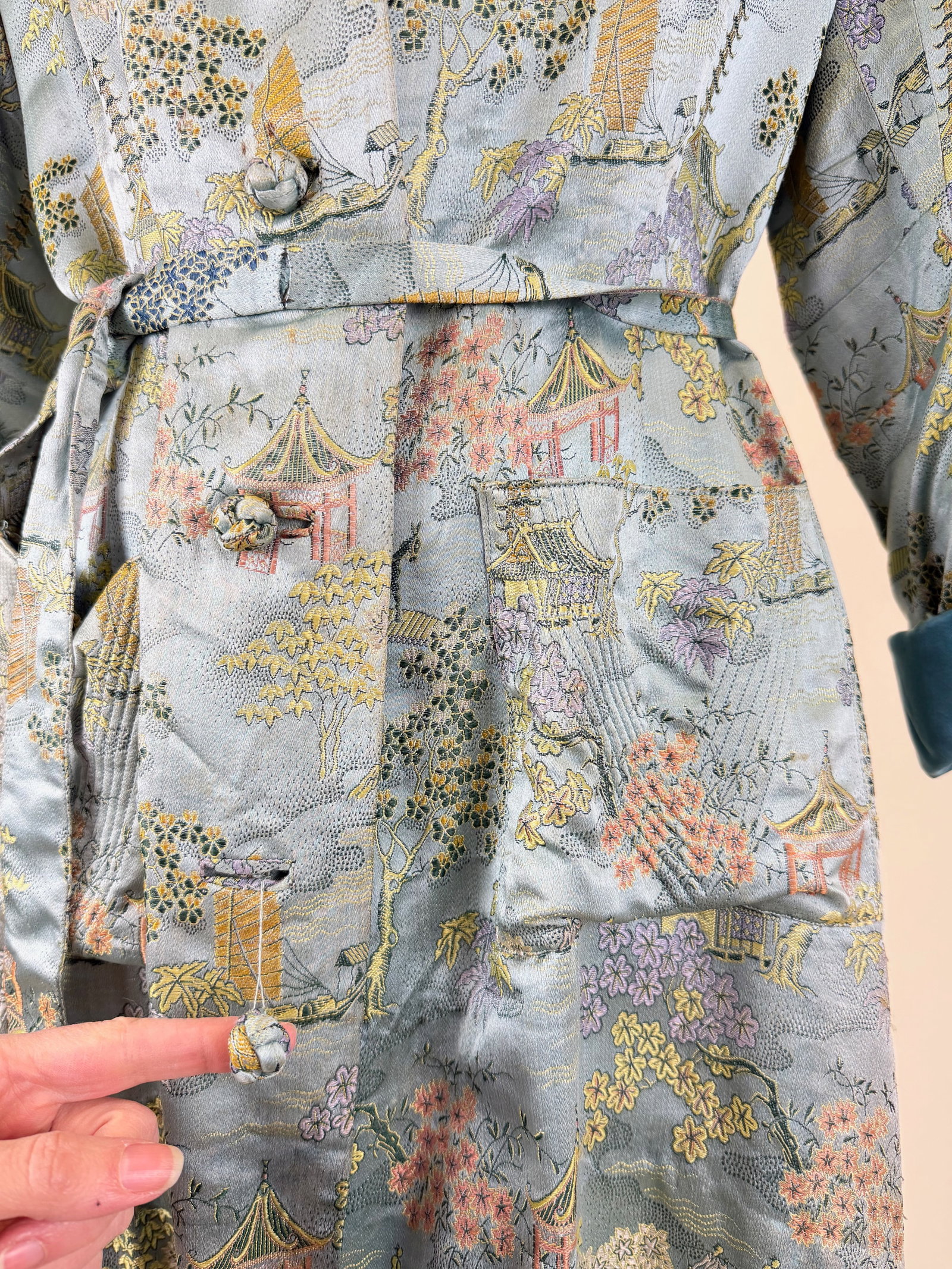 Vintage 1940s Patterned Silk Export Robe - 9