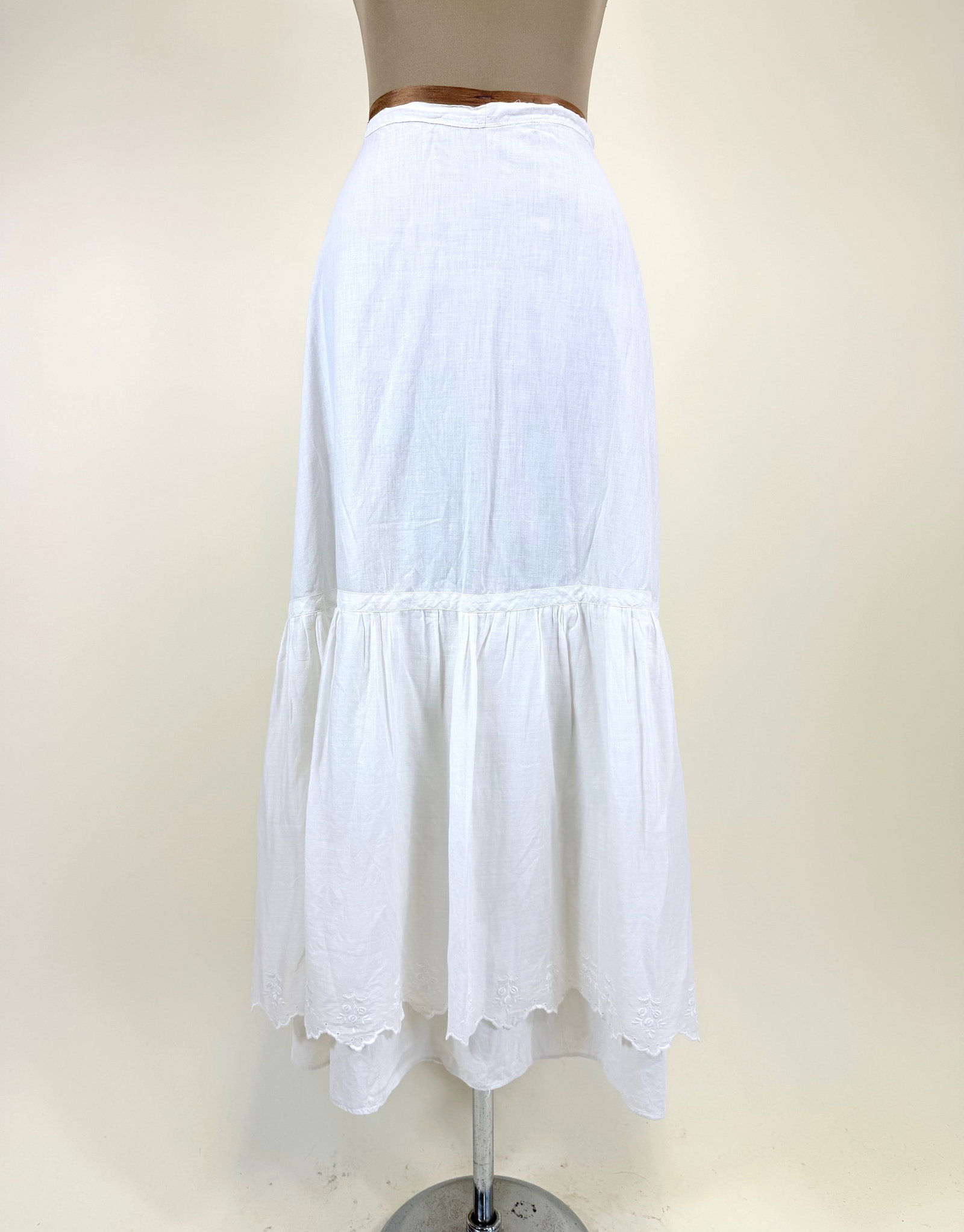 Antique 1900s Schiffli Embroidered Cotton Mull Petticoat: W 24", few tiny holes at W but good condition, see photos