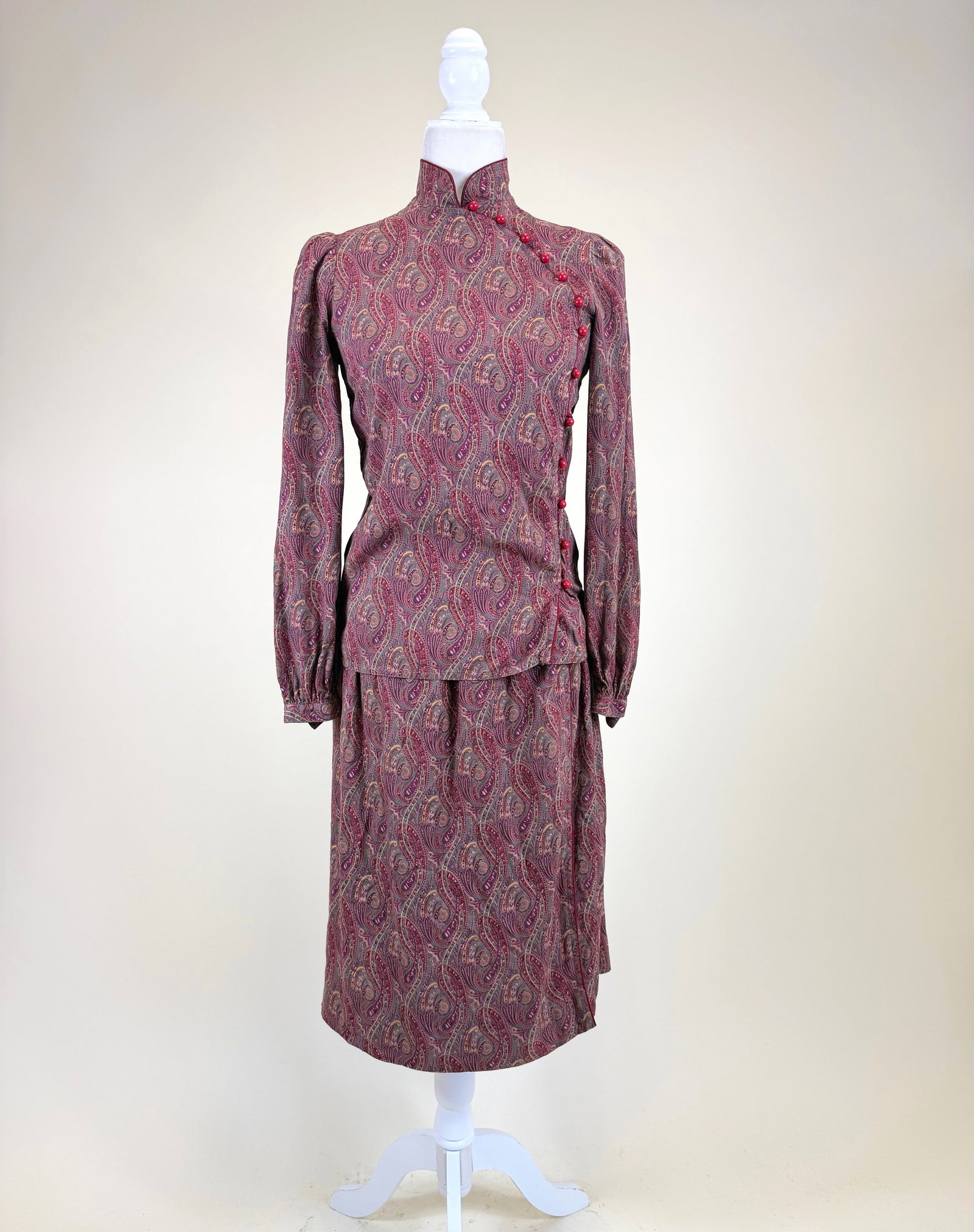 Vintage 1970s Albert Nipon Paisley Printed 2-Piece Ensemble (1 of 7)