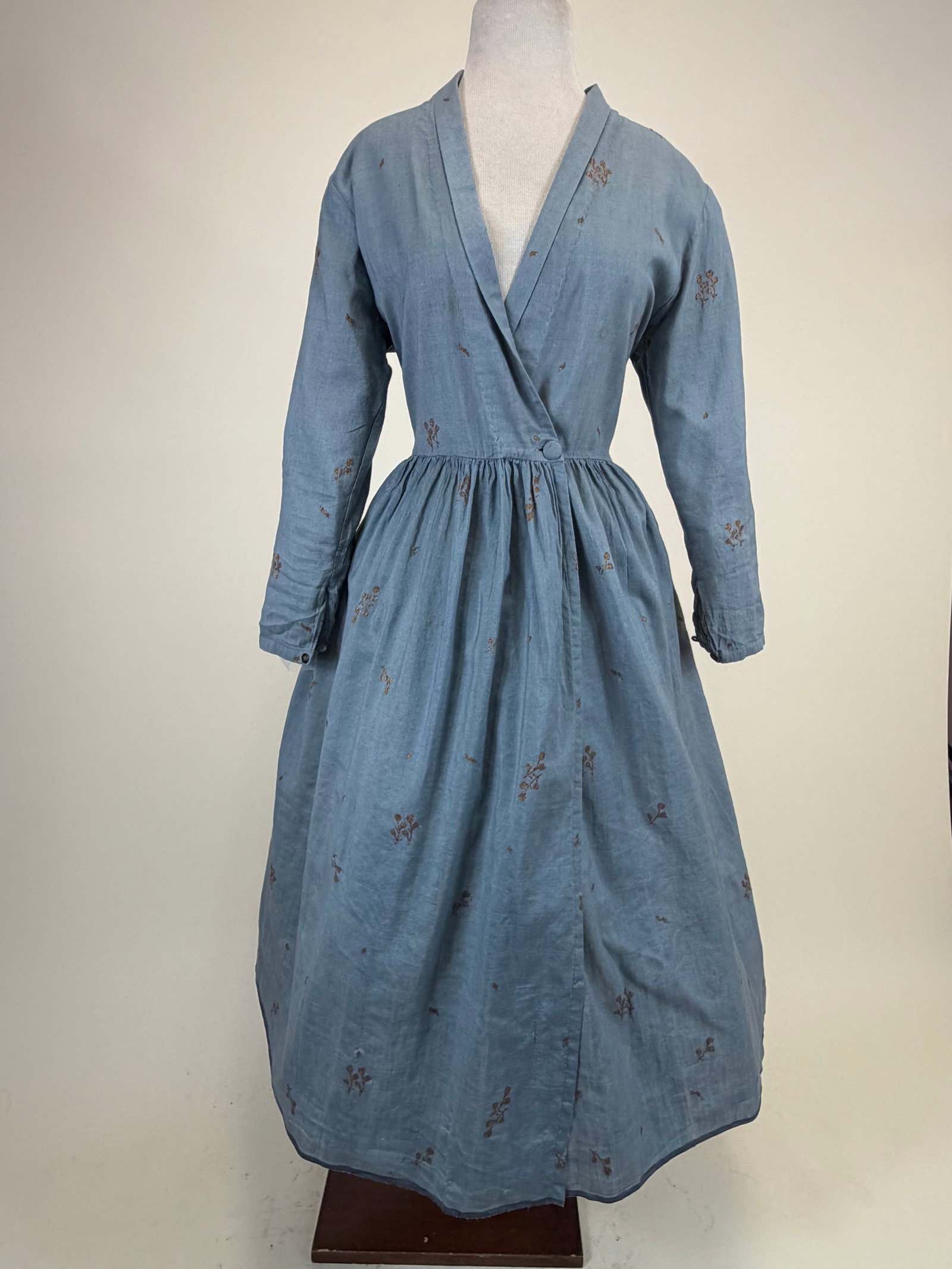 Lame' Brocade Chambray Overdress (1 of 9)