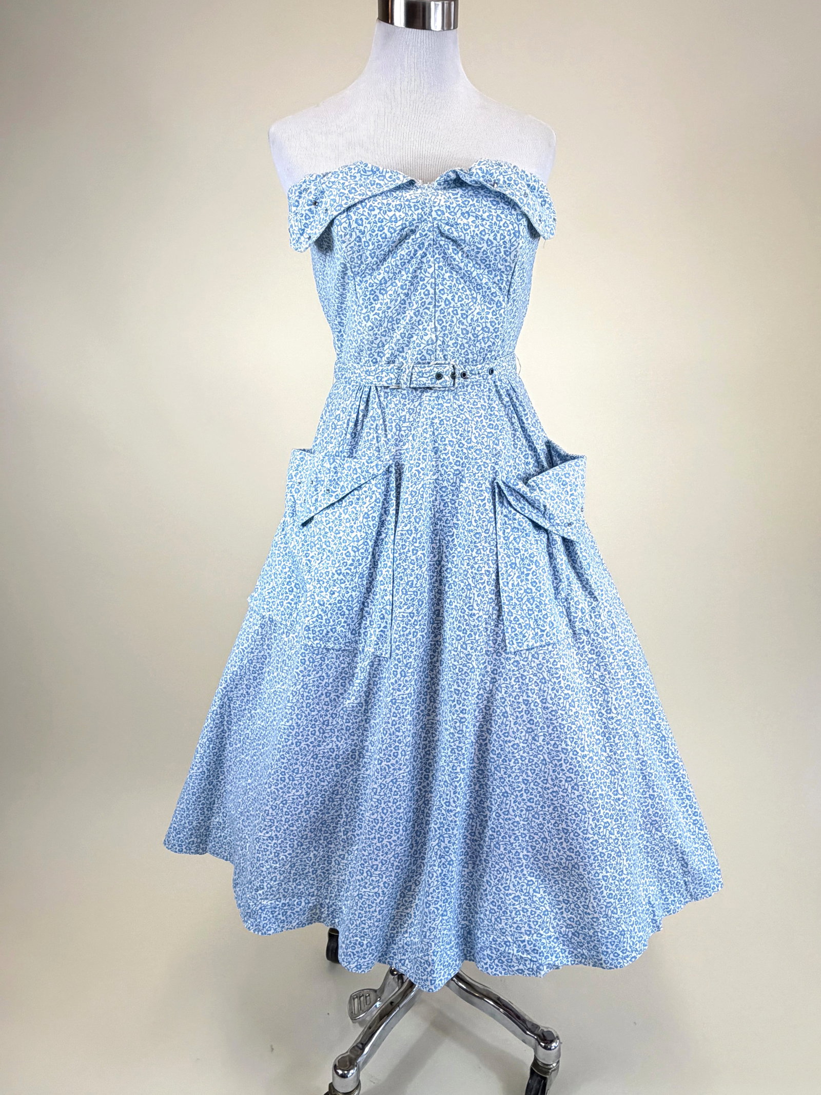 VINTAGE 1950s STRAPLESS PRINTED COTTON SUMMER DRESS (1 of 10)